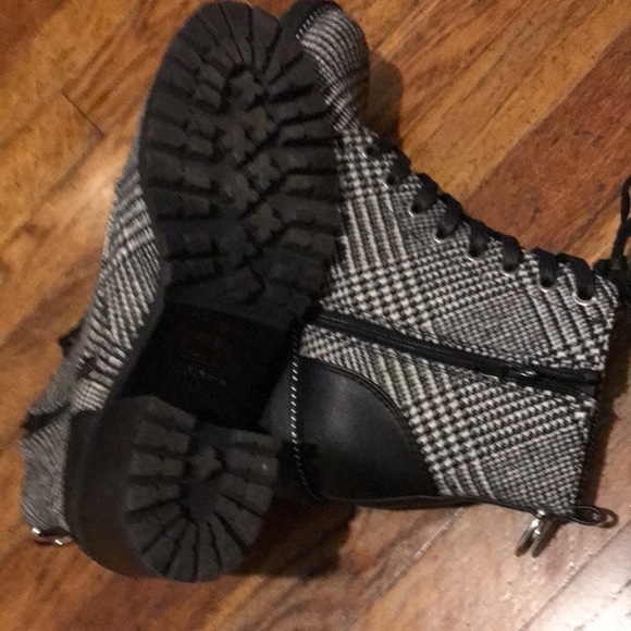 Aldo Black & White Glen Plaid Booties - Picture 8 of 12